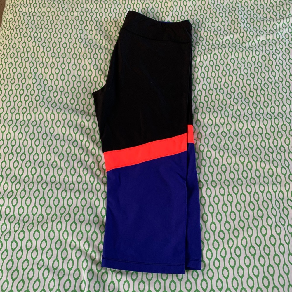 Under Armour compression capris